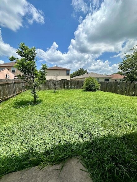 Building Photo - 5621 Thunder Gulch Dr