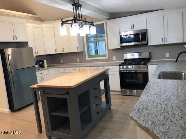 Building Photo - 122 N Ferry St