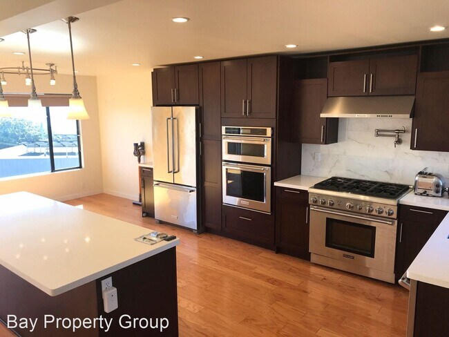 Foto del edificio - 4 br, 3 bath House - 15 Bishop Street