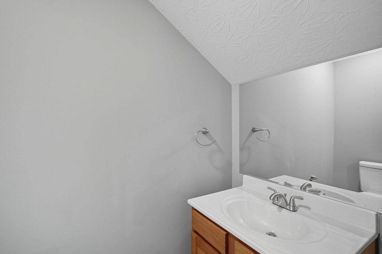 Foto principal - 2170 Sharkey Rd