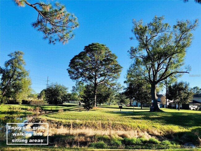 Foto del edificio - 4448 Pinebark Ave