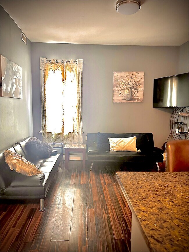 Foto del edificio - 2869 W 21st St