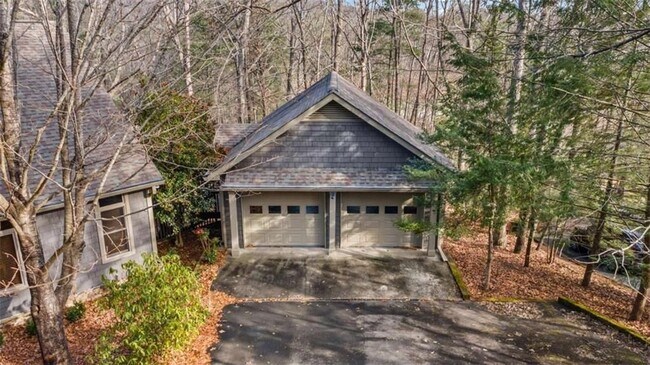 Foto del edificio - 339 Willow Dr