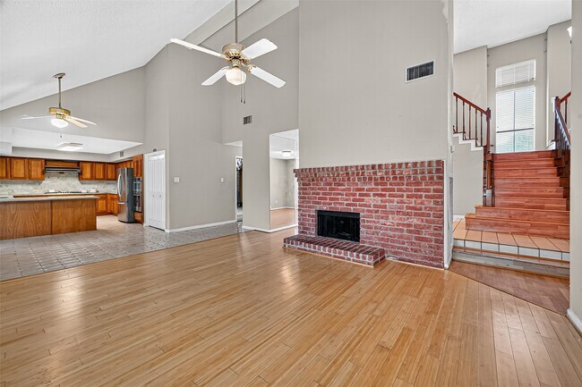 Foto del edificio - 1535 Beaconshire Rd