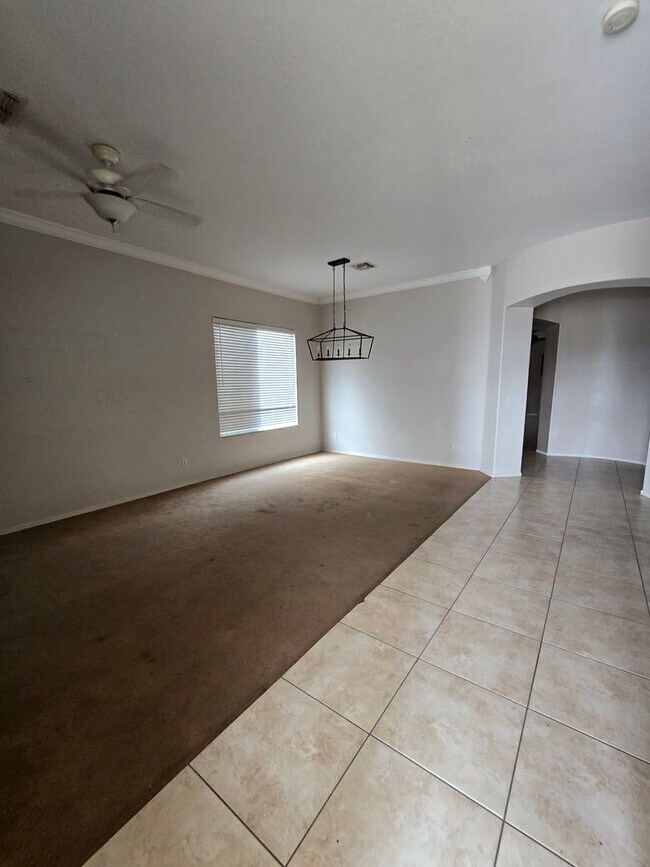 Foto del edificio - 3 Bedroom, 2 Bath with Den Available Now!