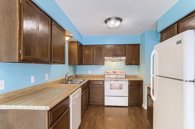 Building Photo - 16875 Greenland Paths, Lakeville, MN, 55044
