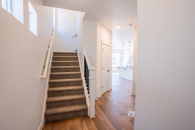 Foto del edificio - 2722 Blue Dawn Ln