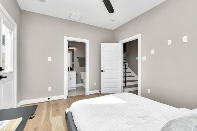 Photo - 316 Thornton Rd House