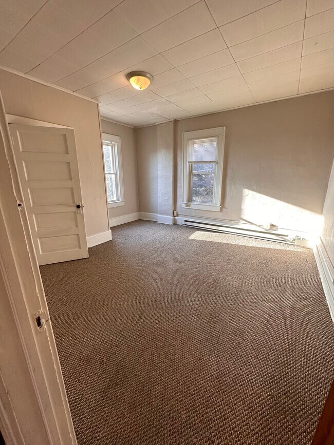 Building Photo - 926 Willey St