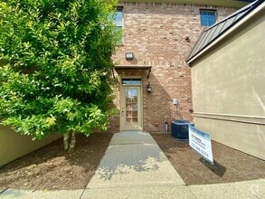 Building Photo - 888 S Kenilworth Pkwy