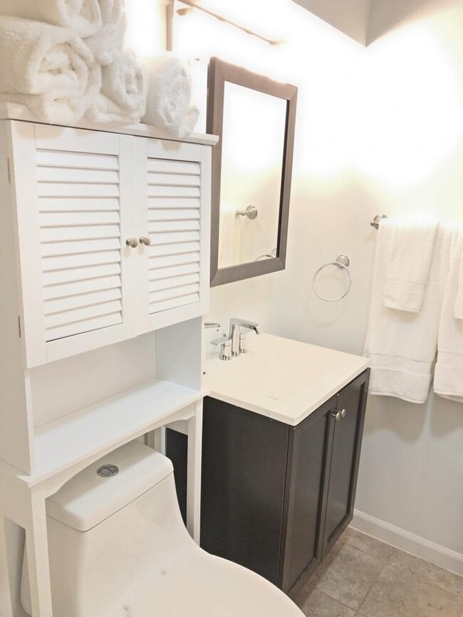 Building Photo - 4 bedroom in Boston MA