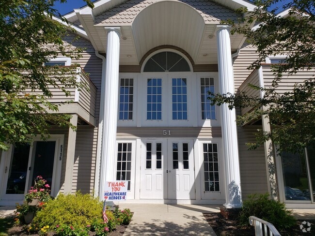 Building Photo - 5102 Austin Ct