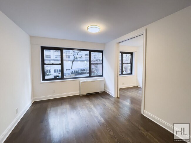 Building Photo - EAST 56 STREET