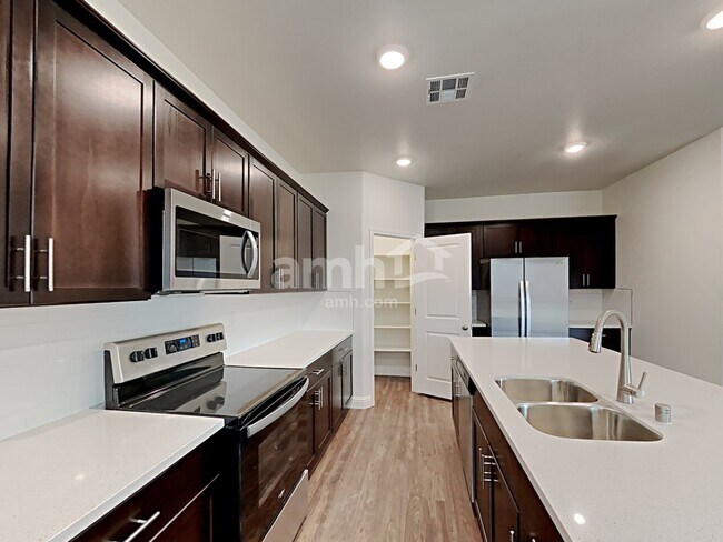 Building Photo - 5619 Lighting Hope Court