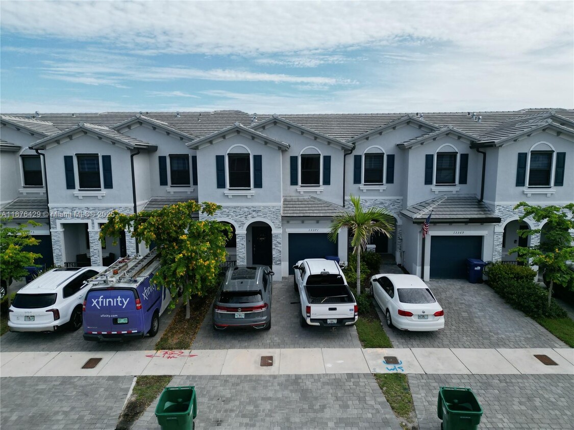Primary Photo - 13371 SW 287th St
