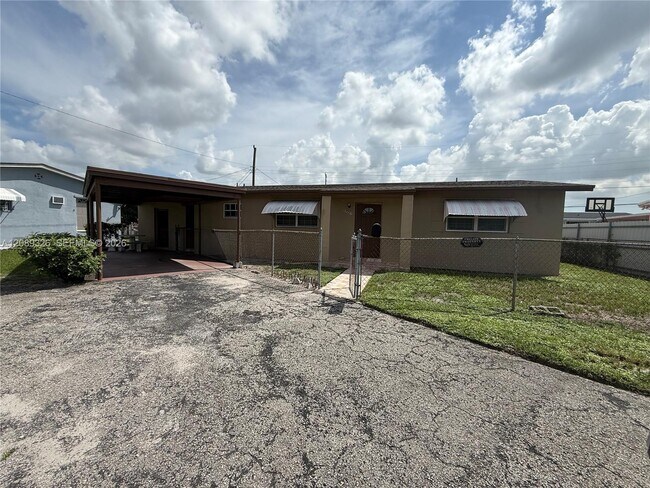 Building Photo - 17221 NW 42nd Ave