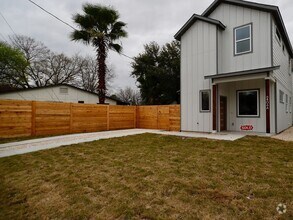 Building Photo - 6806 Porter St