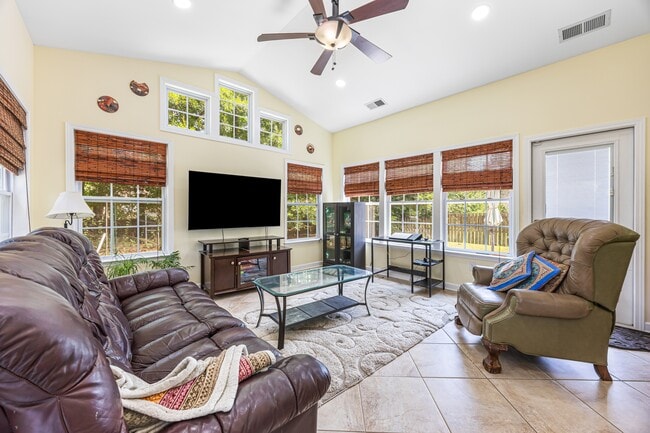 Foto del edificio - 1903 Dundalk Rd