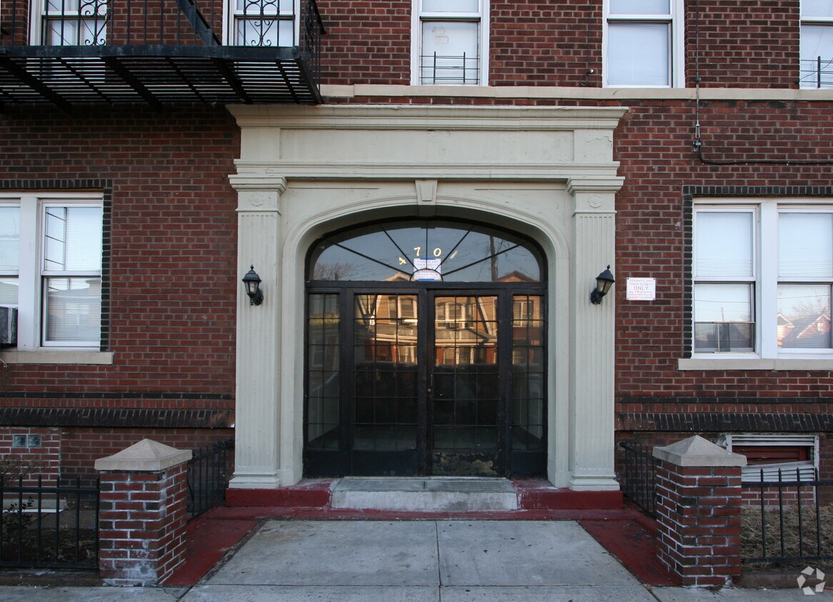 Foto del edificio - 4701 Snyder Ave
