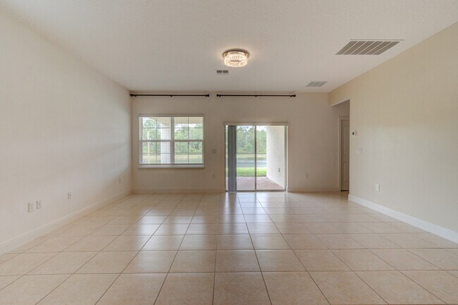 Building Photo - 5563 Estero Loop