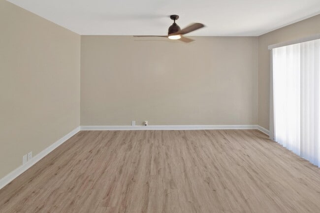 Building Photo - 7021 Stonington Ln