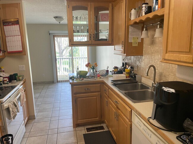 Foto del edificio - 9519 Hartford Cir