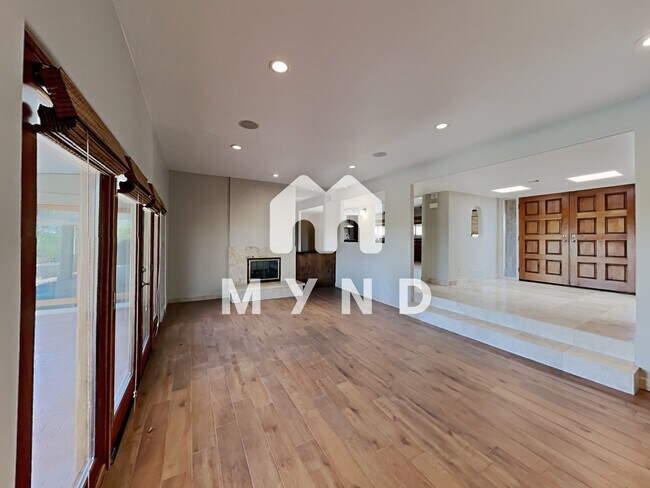 Building Photo - 5727 N Paseo Ventoso