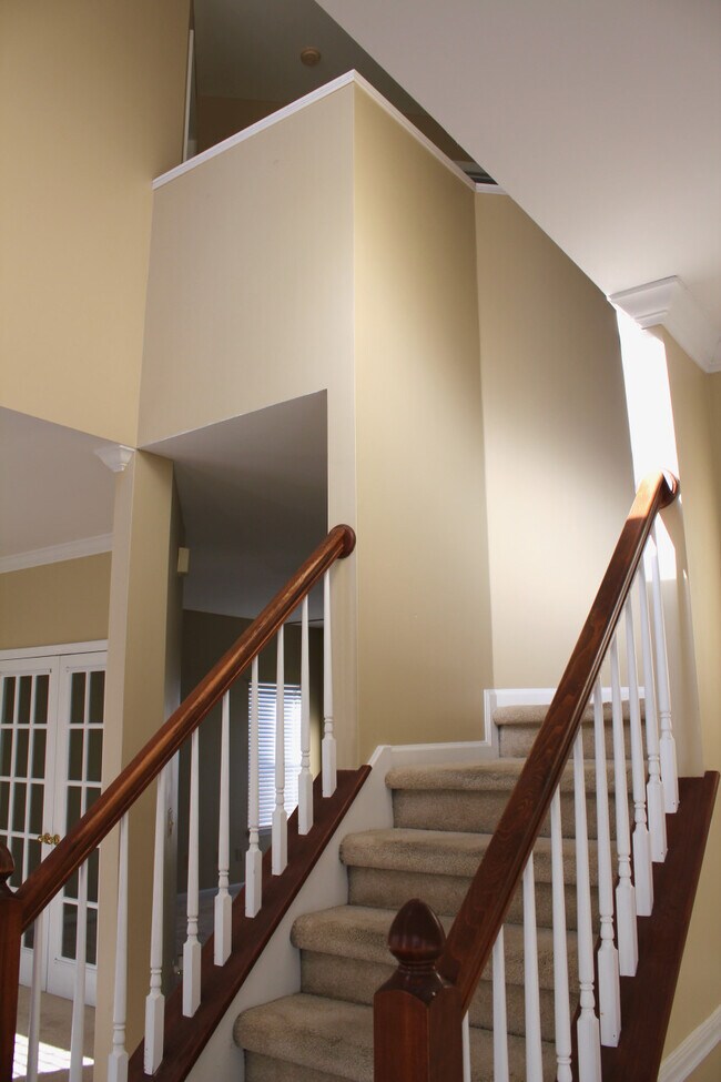 Building Photo - 405 Ramble Wood Circle