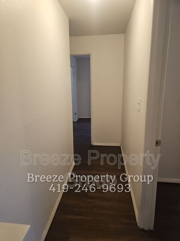 Building Photo - 1205 Moran Ave