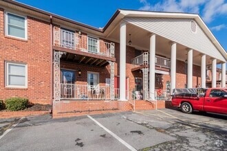 Building Photo - 116 Briarcliff Dr