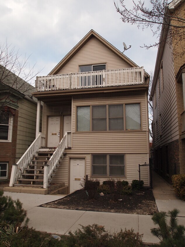 Primary Photo - 3313 N Southport Ave