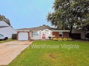 Building Photo - 1760 Pathfinder Dr