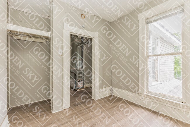 Building Photo - 817 W Main St