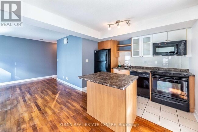 Building Photo - 600 Fleet St