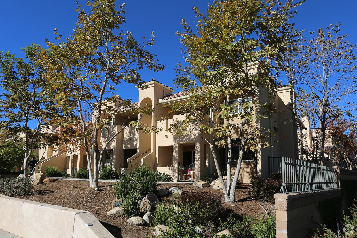 Foto del edificio - Orange Garden Apartments