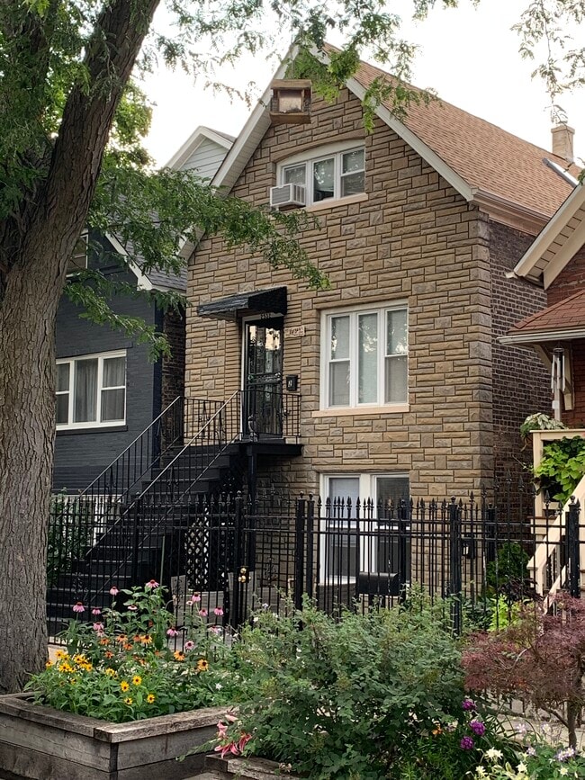 Building Photo - 2532 W Haddon Ave