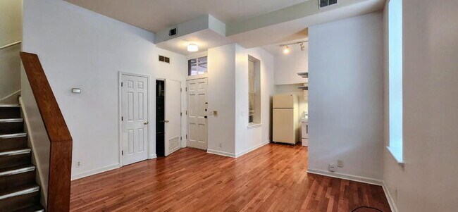 Foto del edificio - 2419 S 10th St