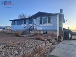 Building Photo - 982 N 1930 E