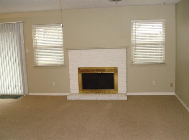 Building Photo - 511 Buffalo Dr