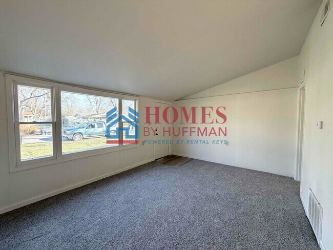 Building Photo - Two Bedroom House | Move in Ready