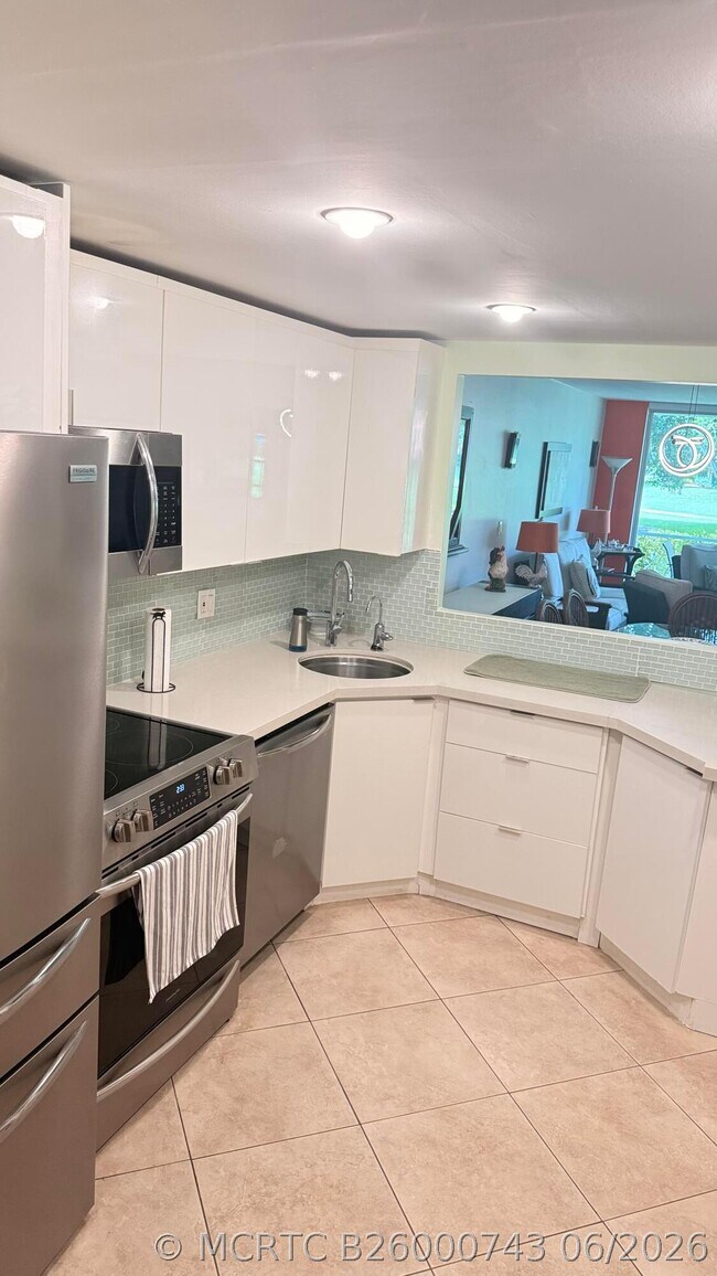 Foto del edificio - 4031 N Cypress Dr