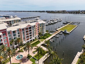Building Photo - 806 E Windward Way