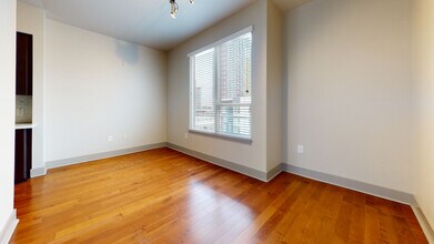 Interior Photo - 13th & Market