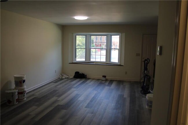 Foto del edificio - 1233 Sweet Pine Dr