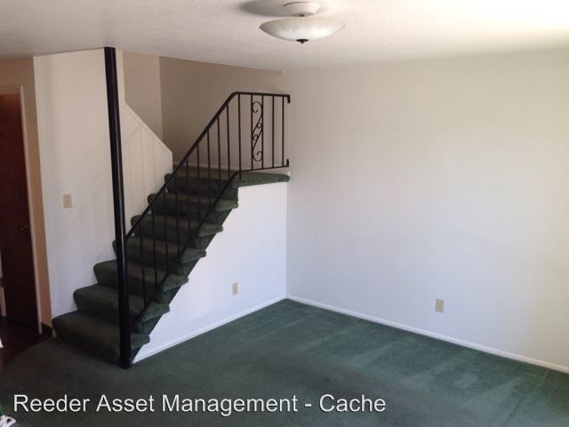 Building Photo - 391 W 550 N