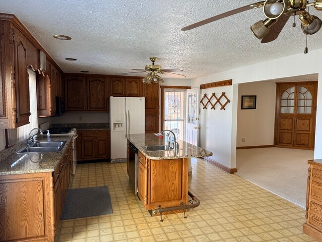 Kitchen - 45146 Andover Estates Rd