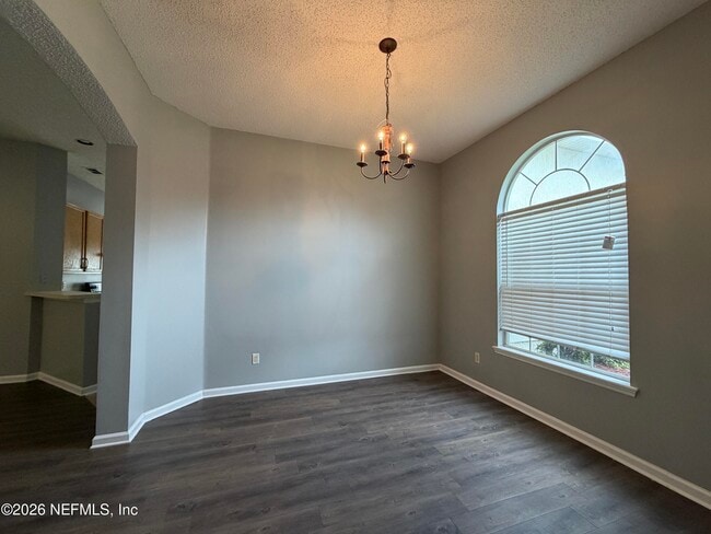 Building Photo - 3041 Southhall Ct