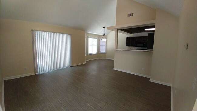 Foto del edificio - Available end of Julyl!! 4 Bedroom home in...