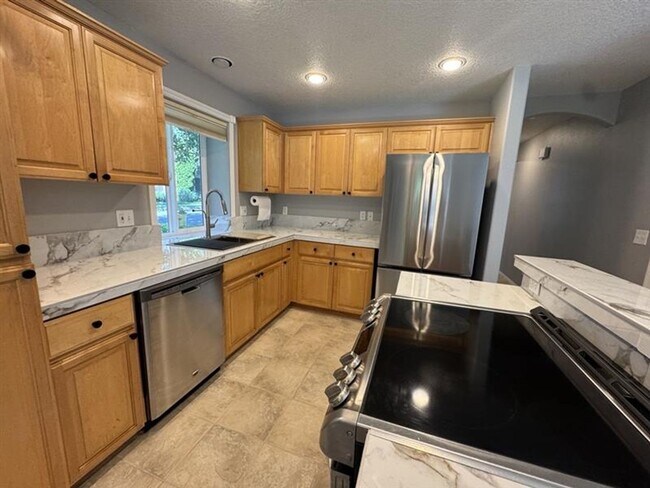 Foto del edificio - 793 NE 61st Ct