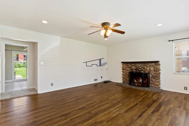 Building Photo - 1332 36th St